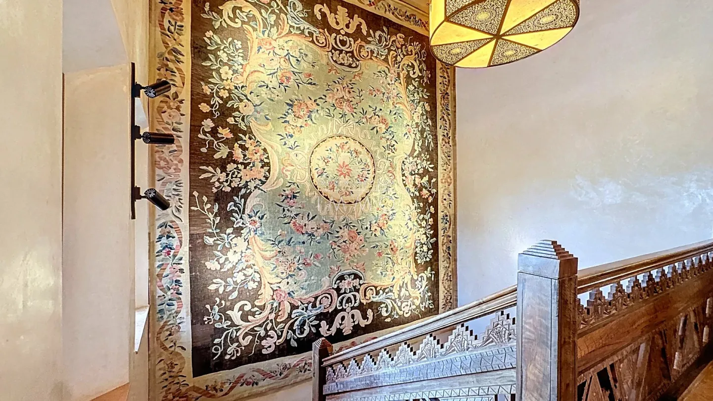 Palais à vendre palmeraie – 5 suites – 900 m² – terrain 3 ha – architecture marocaine royale – hammam – meublé