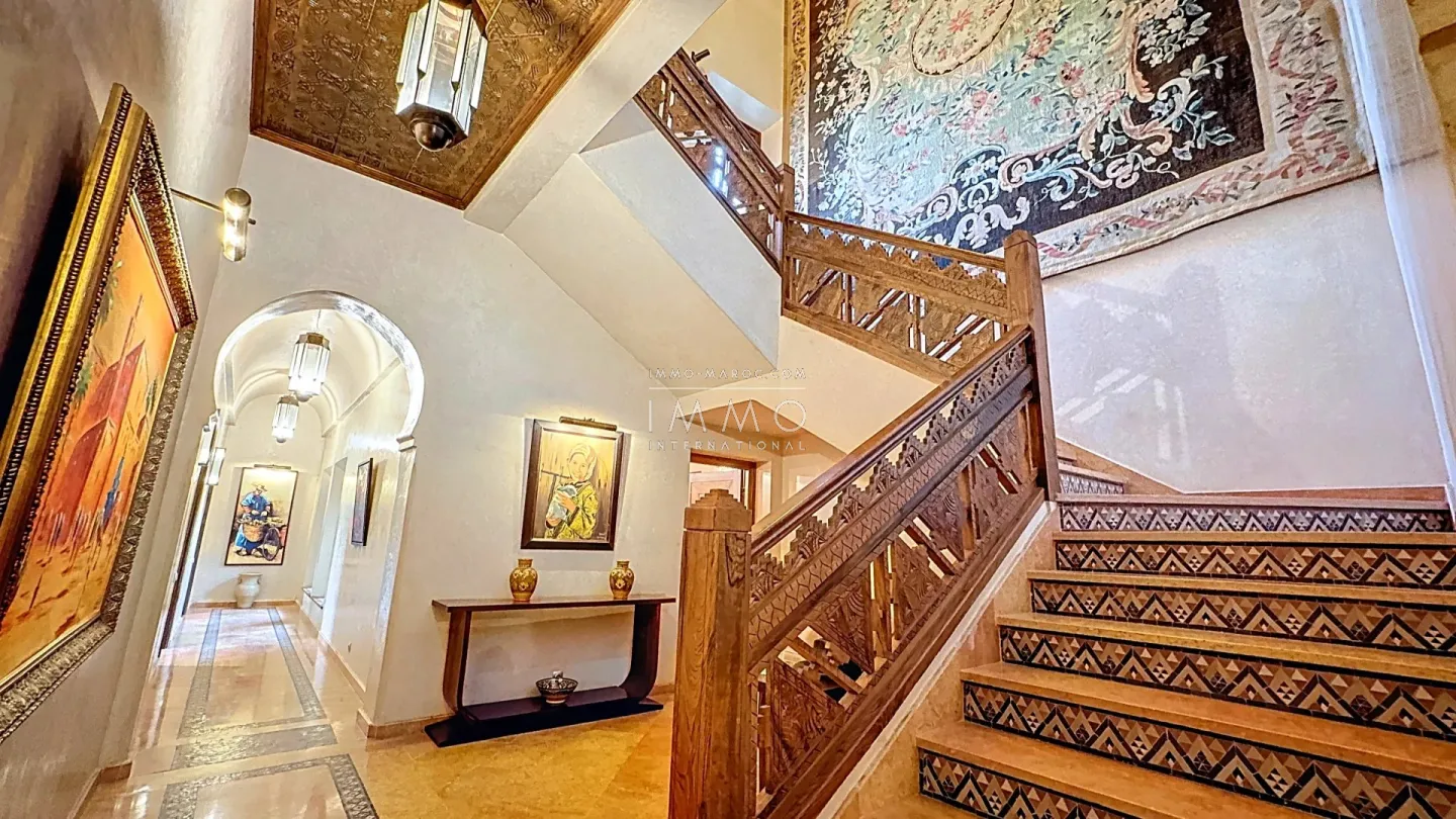 Palais à vendre palmeraie – 5 suites – 900 m² – terrain 3 ha – architecture marocaine royale – hammam – meublé