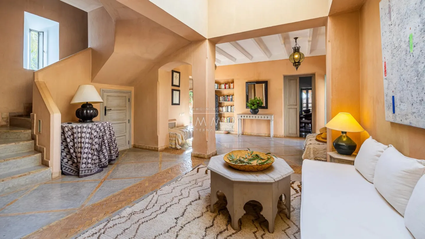 Villa à vendre palmeraie – 7 chambres – 600 m² – terrain 14 000 m² – vue atlas – pavillon indépendant – extension possible