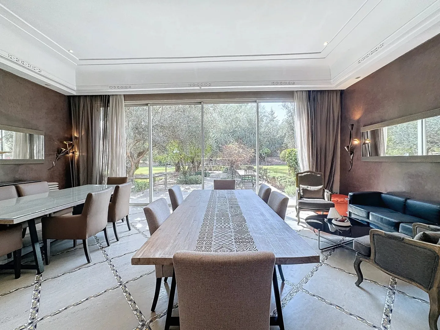 Villa de prestige à vendre dans la palmeraie – 11 suites – parc de 1 hectare