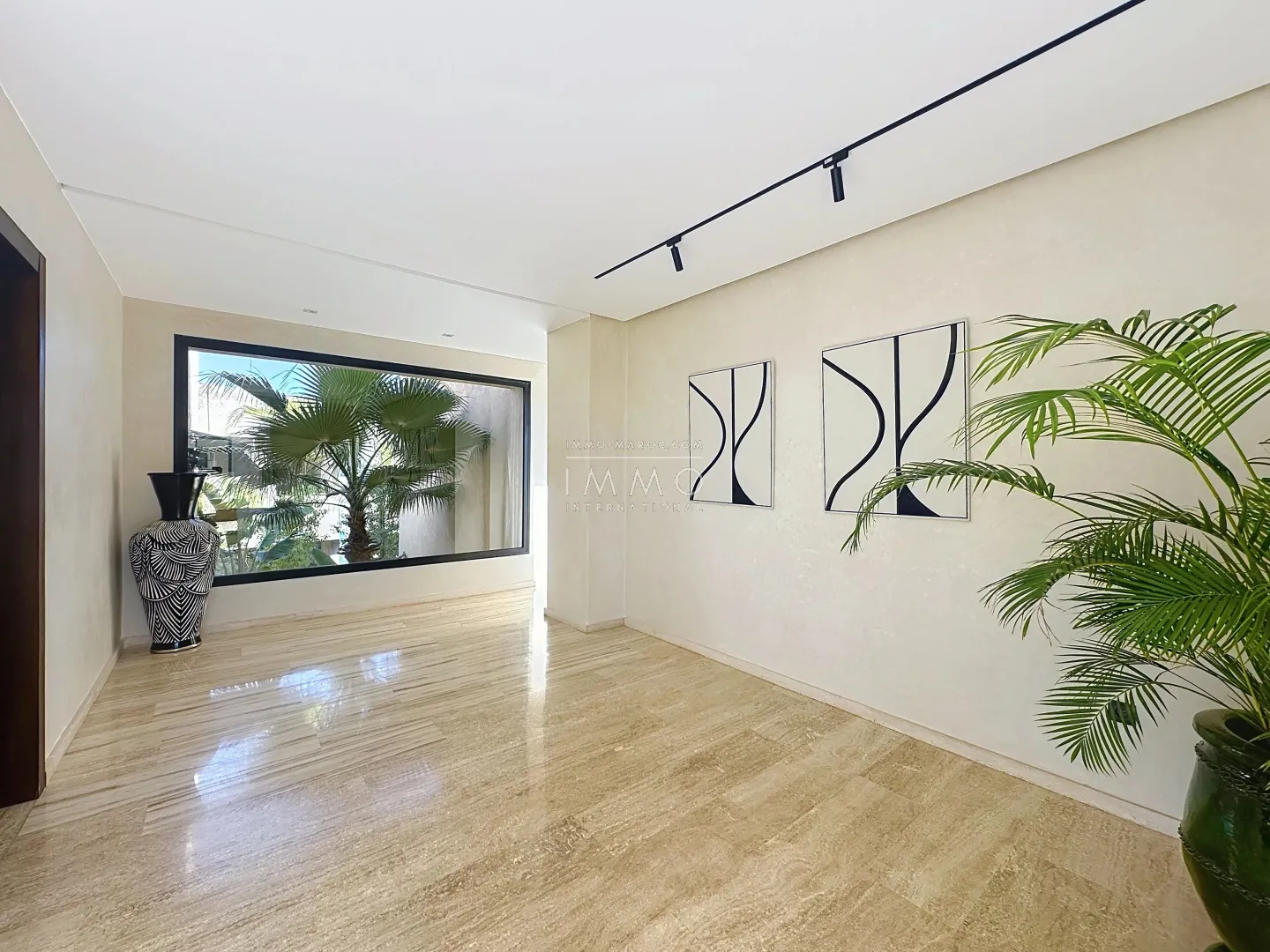 Villa à vendre golf amelkis – 5 suites – 550 m² – terrain 1 200 m² – meublée – contemporaine