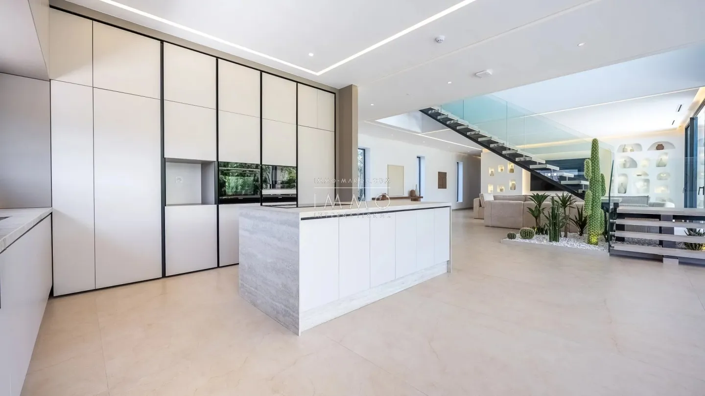 Villa à vendre route de l'ourika – 5 suites – 420 m² – terrain 1 000 m² – réception 130 m² – résidence sécurisée