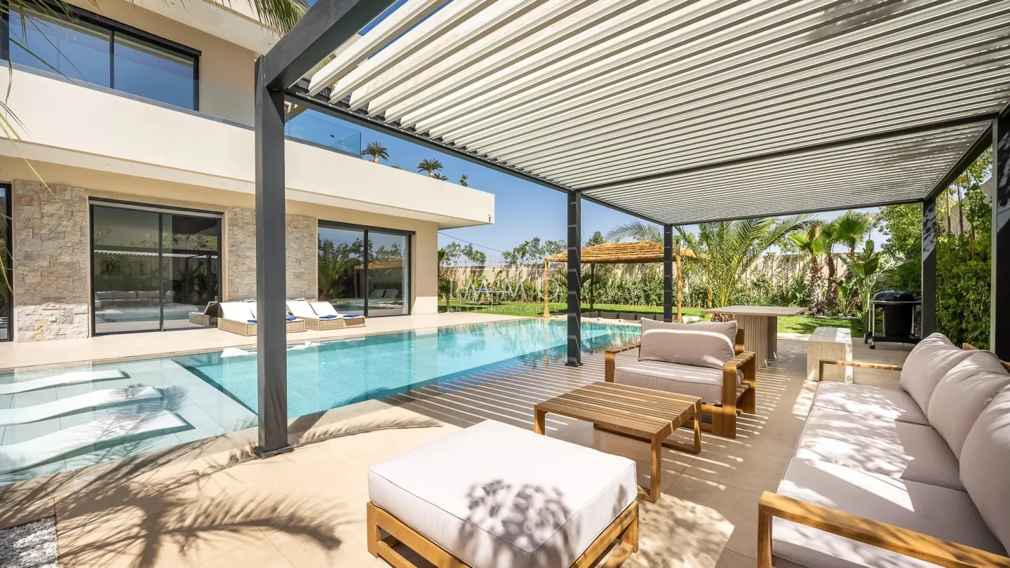 Villa à vendre route de l'ourika – 5 suites – 420 m² – terrain 1 000 m² – réception 130 m² – résidence sécurisée