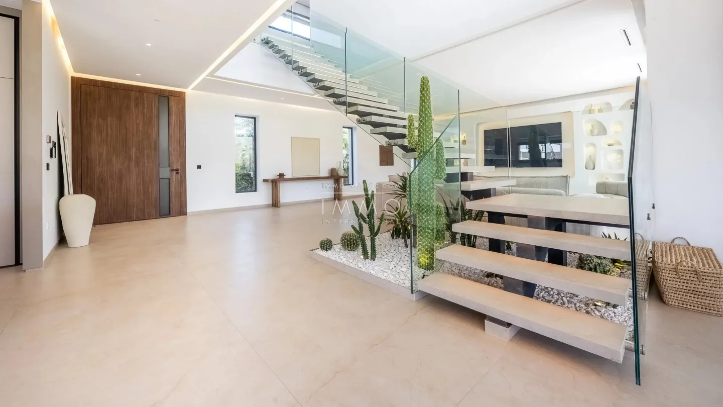 Villa à vendre route de l'ourika – 5 suites – 420 m² – terrain 1 000 m² – réception 130 m² – résidence sécurisée