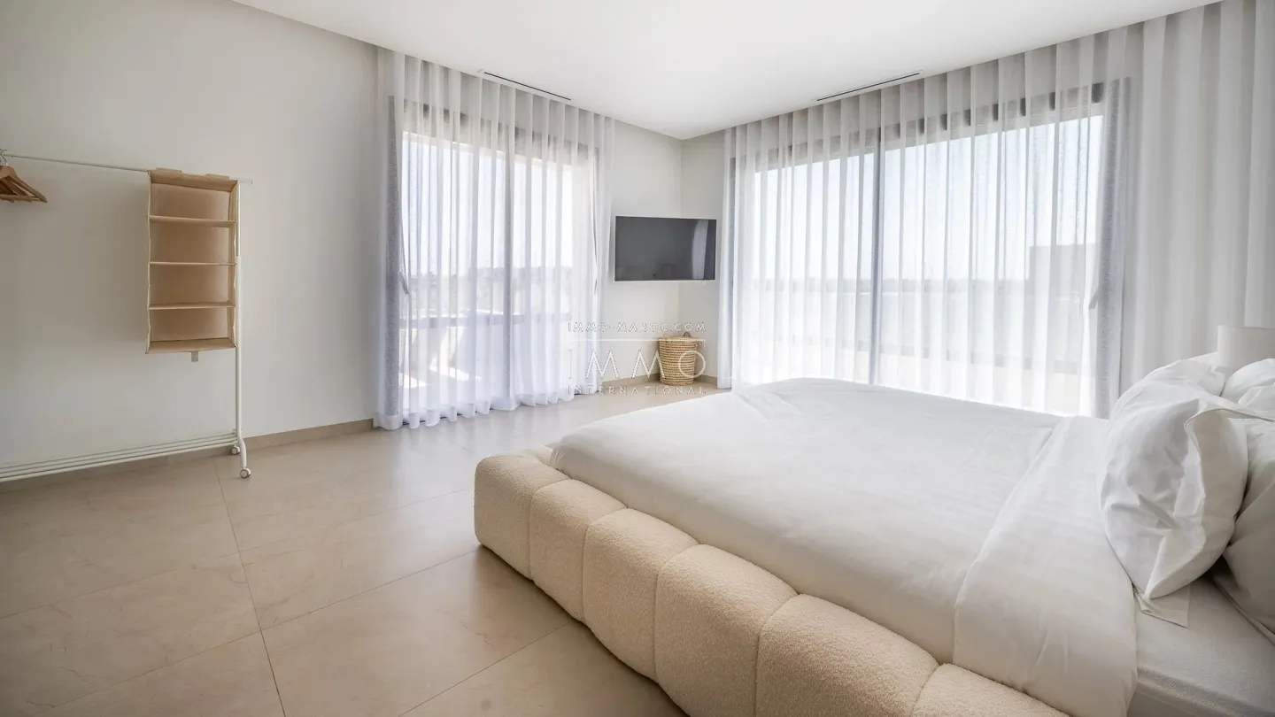 Villa à vendre route de l'ourika – 5 suites – 420 m² – terrain 1 000 m² – réception 130 m² – résidence sécurisée