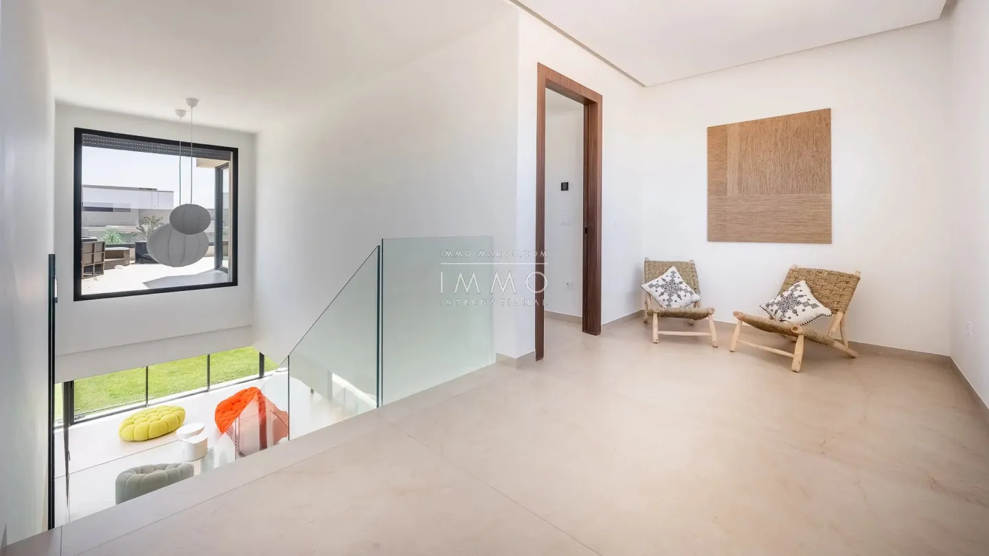 Villa à vendre route de l'ourika – 5 suites – 420 m² – terrain 1 000 m² – réception 130 m² – résidence sécurisée