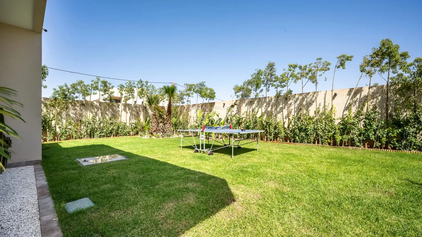 Villa à vendre route de l'ourika – 5 suites – 420 m² – terrain 1 000 m² – réception 130 m² – résidence sécurisée