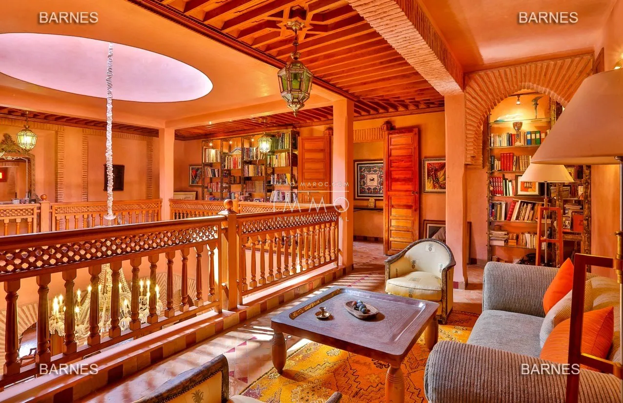 Palais de style arabo-andalou au coeur de la palmeraie