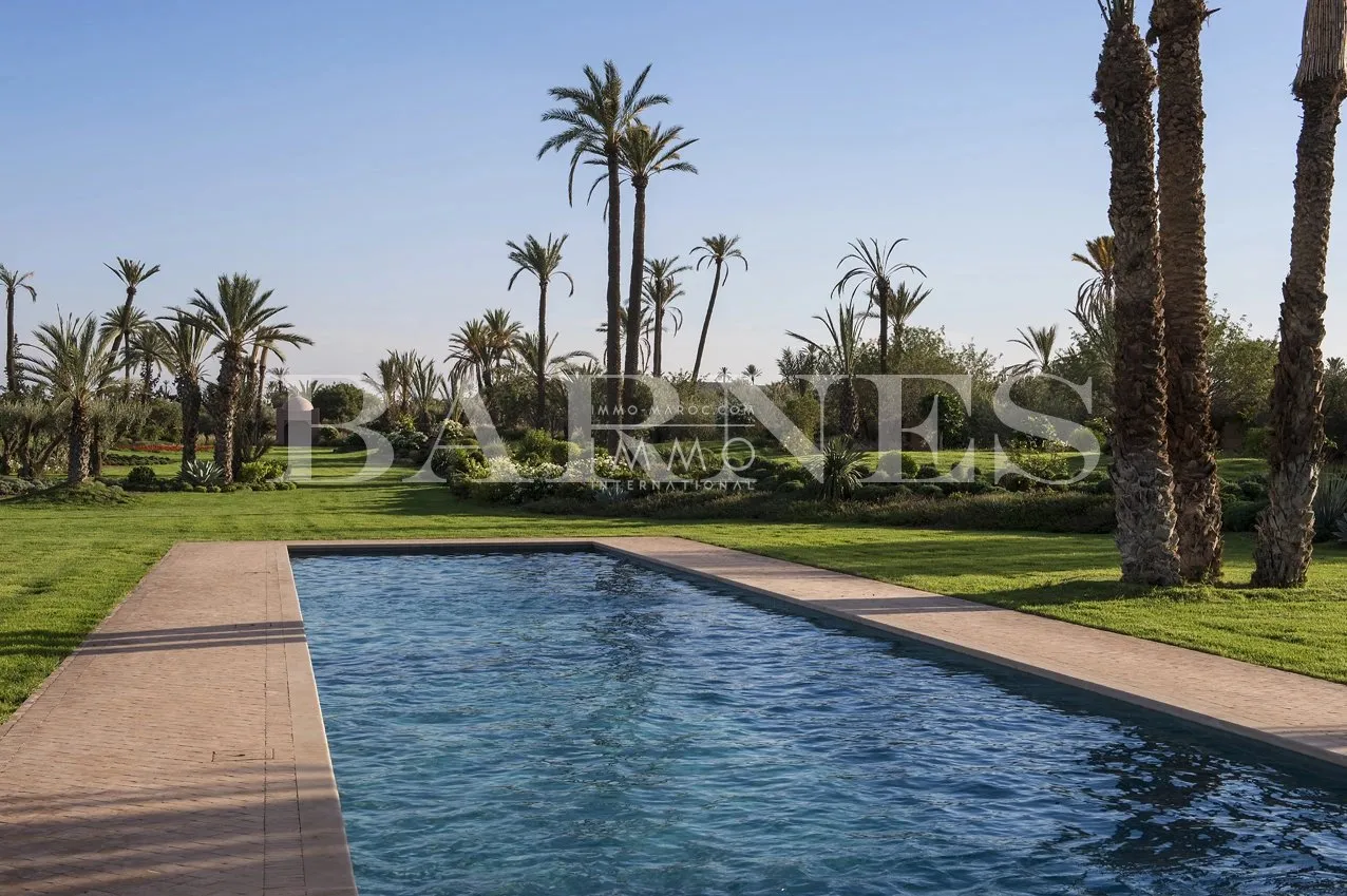 Palais oriental à vendre palmeraie marrakech