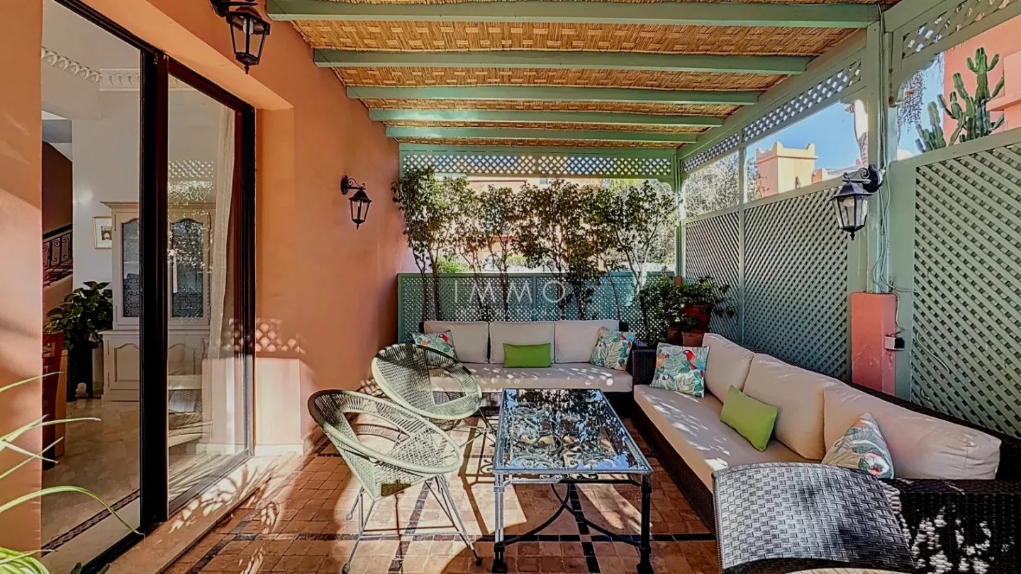 Villa à vendre golfs – 4 chambres – 319 m² – terrain 423 m²  – terrasse rooftop vue atlas