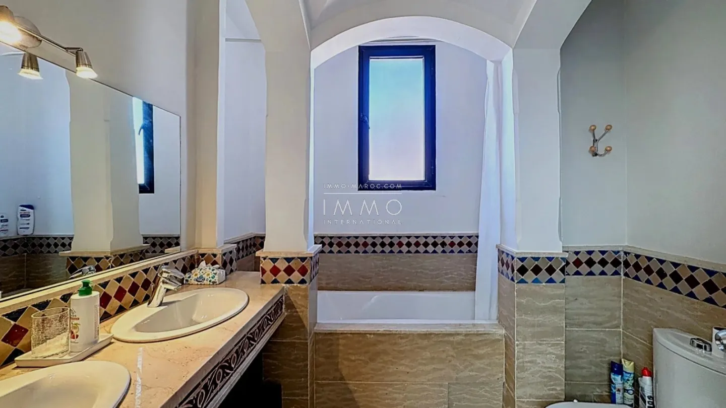 Villa à vendre golfs – 4 chambres – 319 m² – terrain 423 m²  – terrasse rooftop vue atlas