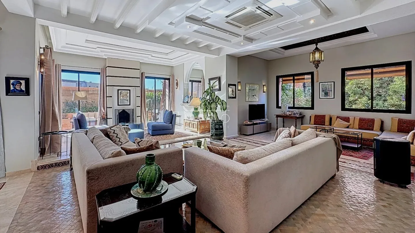 Villa à vendre golfs – 4 chambres – 319 m² – terrain 423 m²  – terrasse rooftop vue atlas