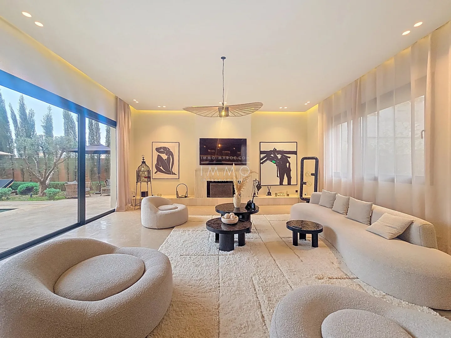 Villa à vendre golf noria – 4 chambres – 550 m² – terrain 980 m² – sous-sol aménagé – piscine chauffée