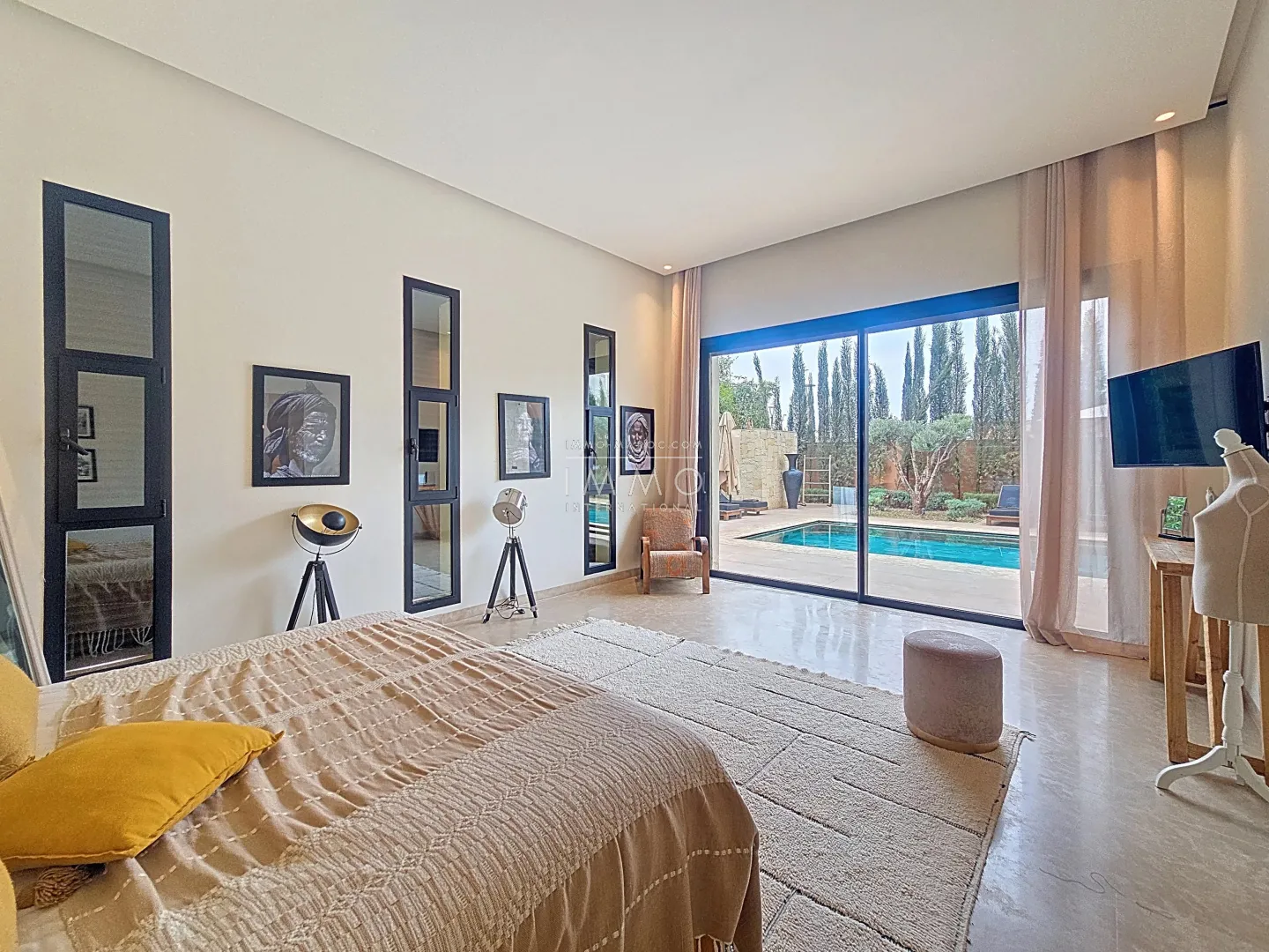 Villa à vendre golf noria – 4 chambres – 550 m² – terrain 980 m² – sous-sol aménagé – piscine chauffée