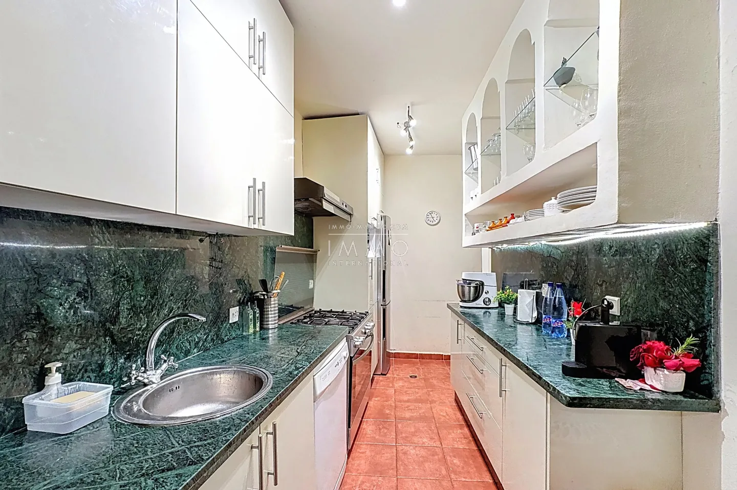 Riad à vendre – sidi ben slimane – 4 suites – 188 m² au sol – titré – piscine patio – terrasse vue atlas – maison d'hôtes possible