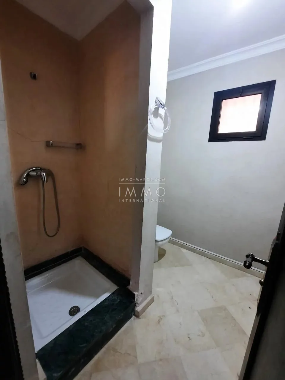 Appartement avec toit-terrasse dans résidence sécurisée à marrakech - Photo 6