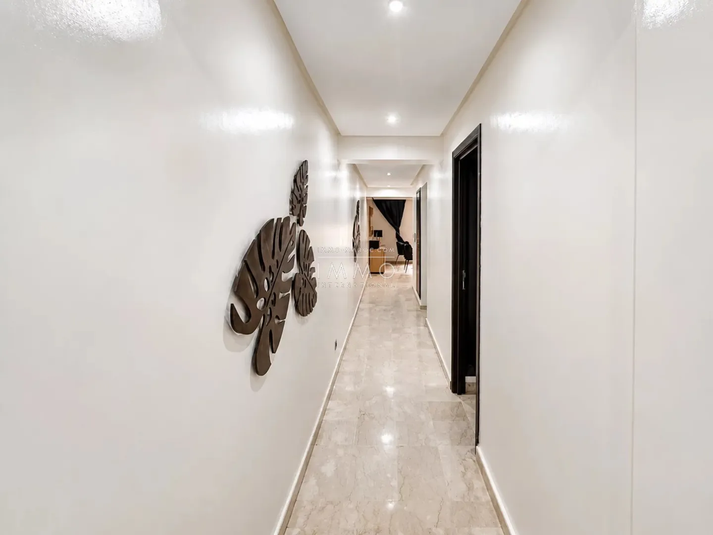 Appartement moderne avec terrasse et piscine sur le toit – hivernage - Photo 8