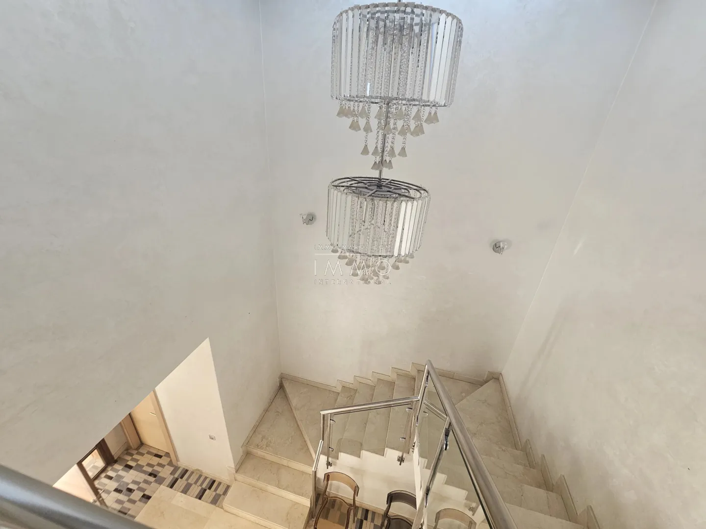 Villa contemporaine sur golf à proximité du centre-ville - Photo 8