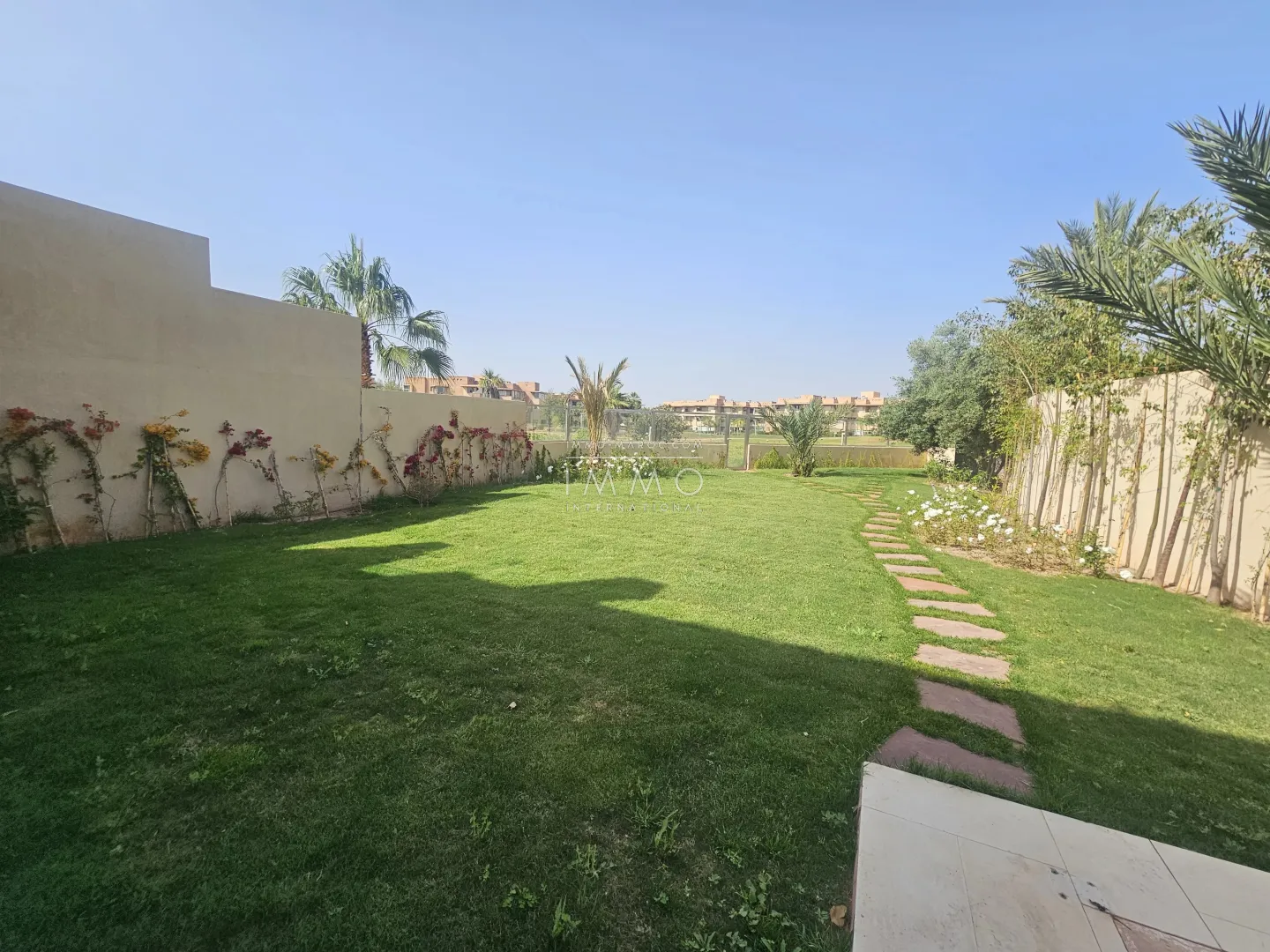 Villa contemporaine sur golf à proximité du centre-ville - Photo 21