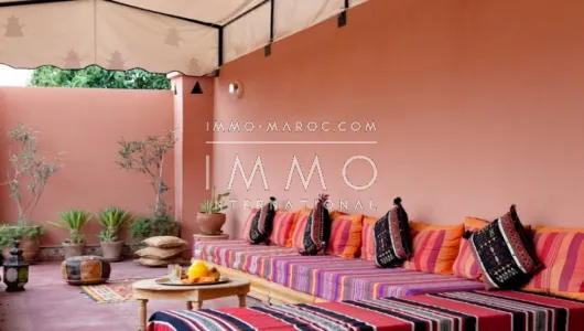 Riad à vendre maison d'hôtes Marrakech moins de 10 minutes de la place Riad Laarous
