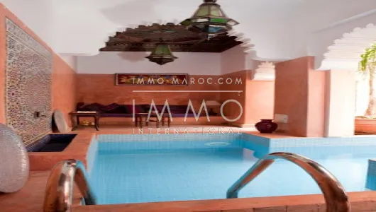 Riad à vendre maison d'hôtes Marrakech moins de 10 minutes de la place Riad Laarous