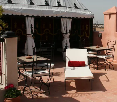 Moroccan riad purchase less than 10 minutes from Riad Laarous square