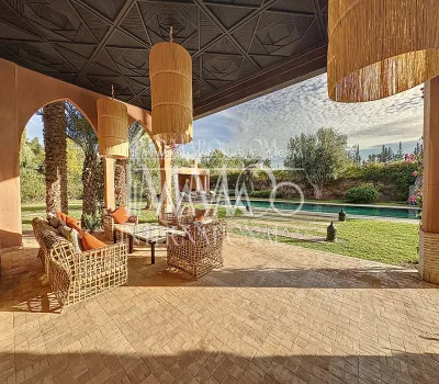 villa achat Marocain épuré haut de gamme Marrakech Extérieur Route Ouarzazate