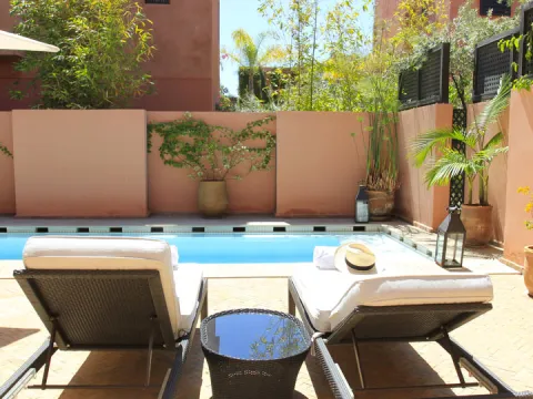A vendre riad de luxe avec piscine meublé
